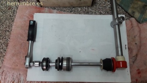 Montaje vástago amortiguador Metor gas Montesa Enduro