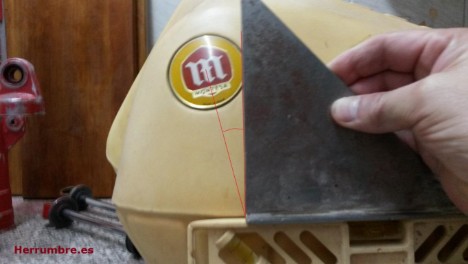 Medida de los ángulos de los logos de Montesa