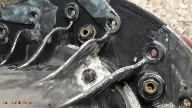 Sulfatación en un buje Majesty Assimetric de Montesa Enduro 360 H7